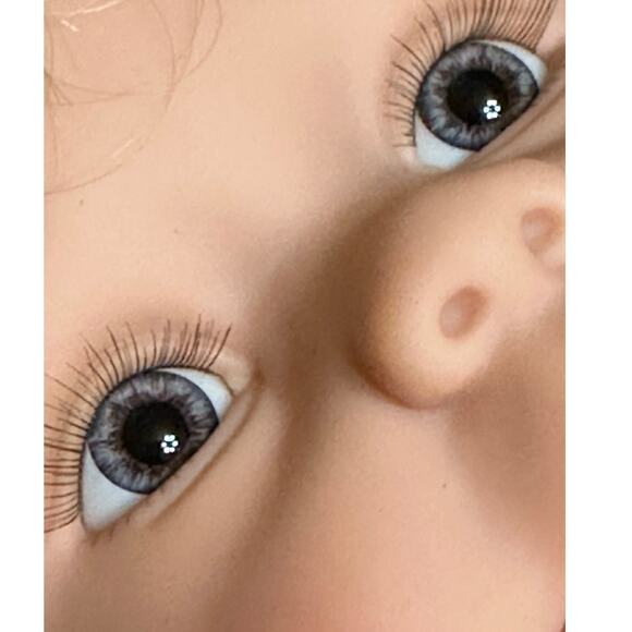 Lee Middleton Original Dolls Artist Studio #897/1000-2004 "Little Miss"-NEW - Picture 9 of 16